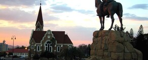 Виндхук : частен самолет под наем 