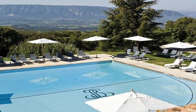 Хеликоптер под наем : Hôtel Les Bories & Spa Gordes Lubéron