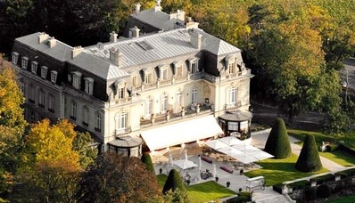 Наемете хеликоптер, за да летите до Les Crayères (Реймс Шампан)