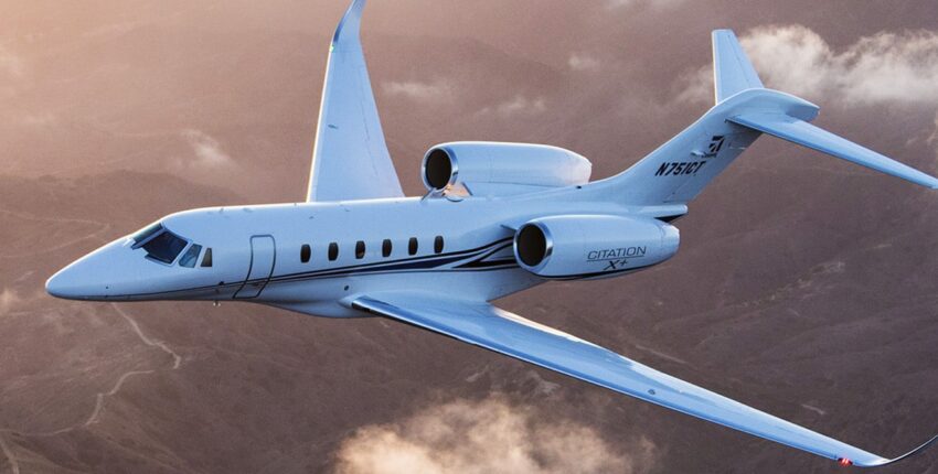 Citation X intérieur luxueux blanc et en bois