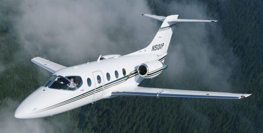 location jet privé - Intérieur d'un BEECHJET 400 avec sièges en cuir