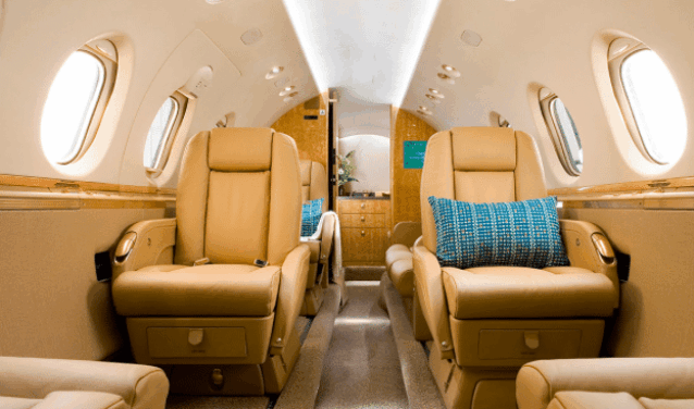 location de jet privé Luxueux intérieur du HAWKER 750