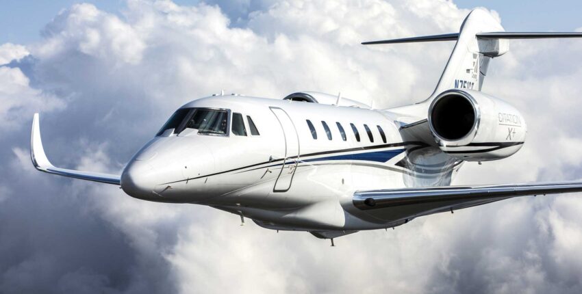 Citation X intérieur luxueux blanc et en bois