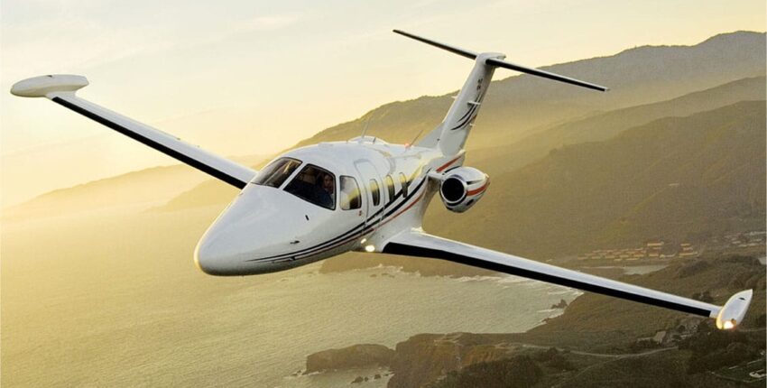 Eclipse 500, siège intérieur en cuir beige
