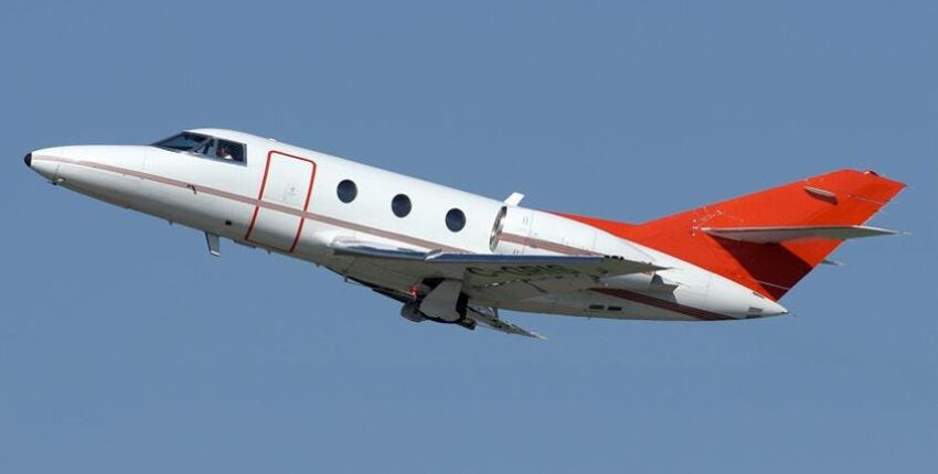 Intérieur jet privé Falcon 10 / 100