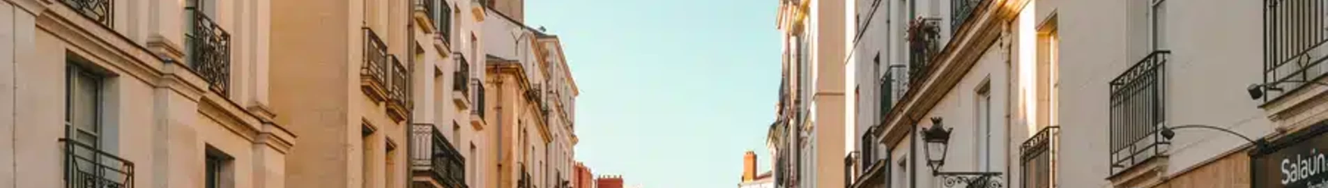 Нант: частен самолет под наем