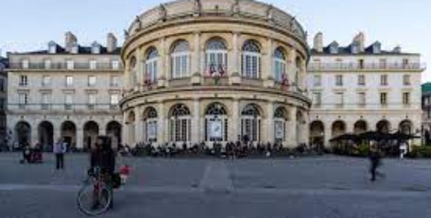 Rennes Saint-Jacques: частен самолет под наем