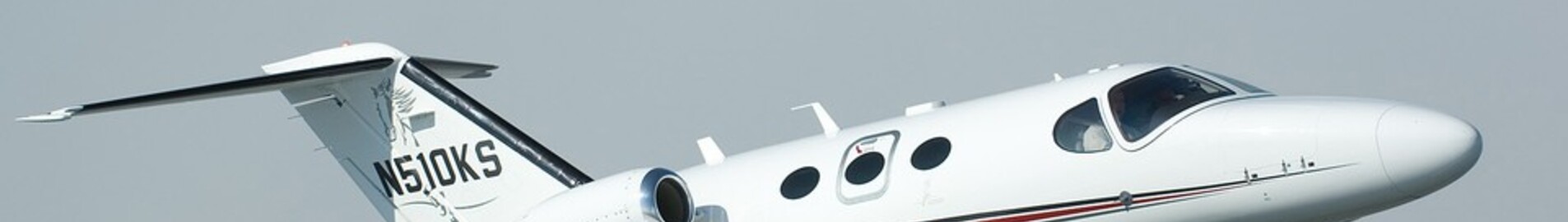 Citation Jet Mustang или Embraer Phenom 100 – как да избера?