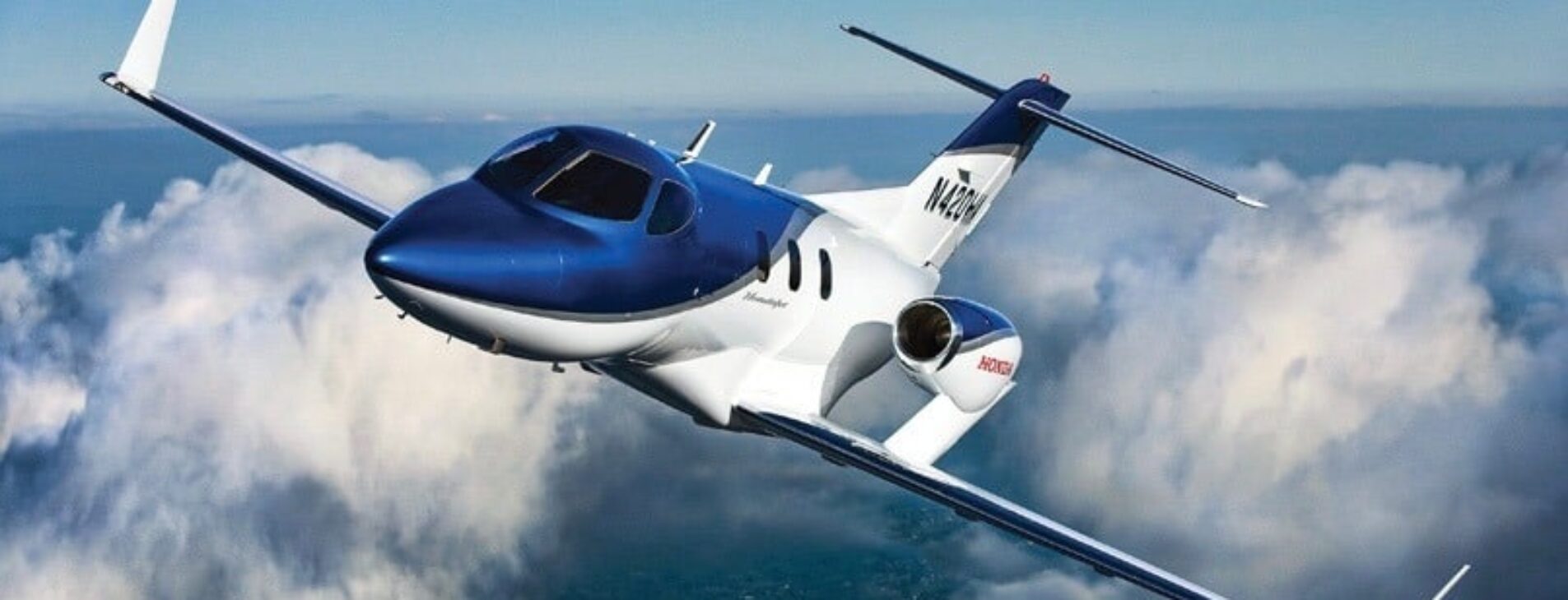 Phenom 100 частен самолет под наем 