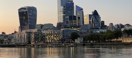 Лондон - Олбия : частен самолет под наем