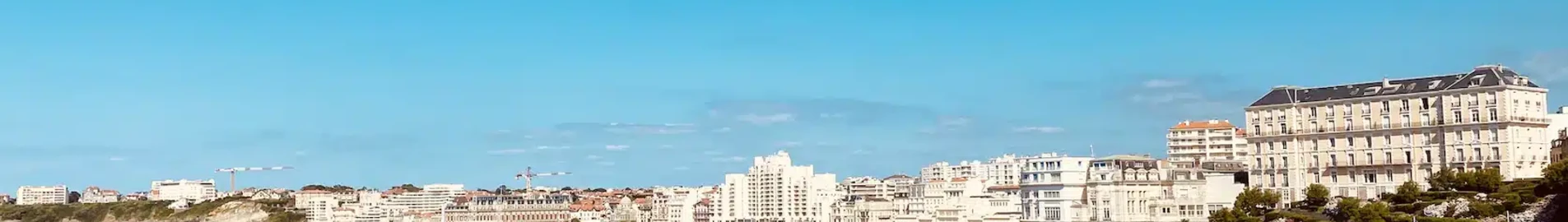 Париж - Биариц: частен самолет под наем