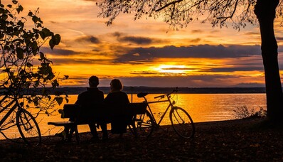 4 дестинации, до които да летите с частен самолет за Свети Валентин!