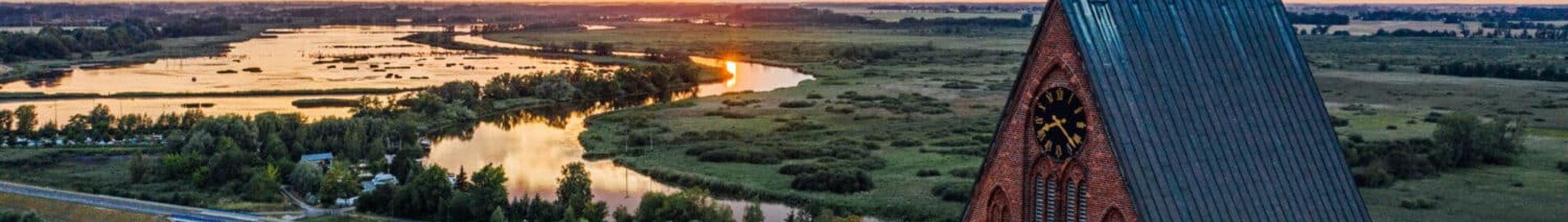 Anklam : частен самолет под наем 