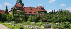 Dahlem Dahlemer Binz : частен самолет под наем 