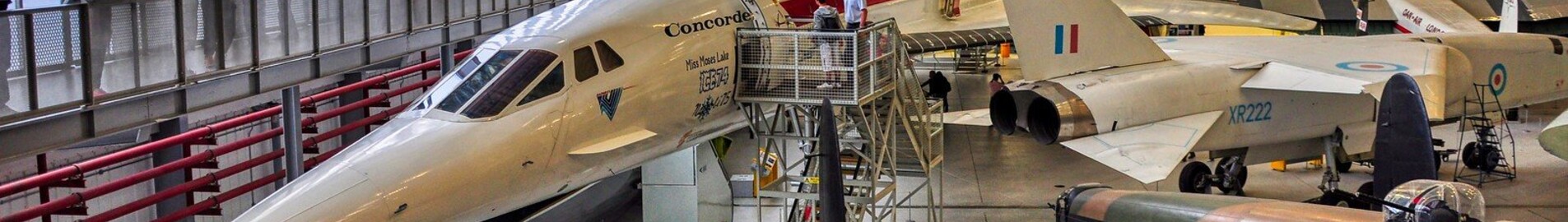 Дъксфорд : наем на частен самолет 