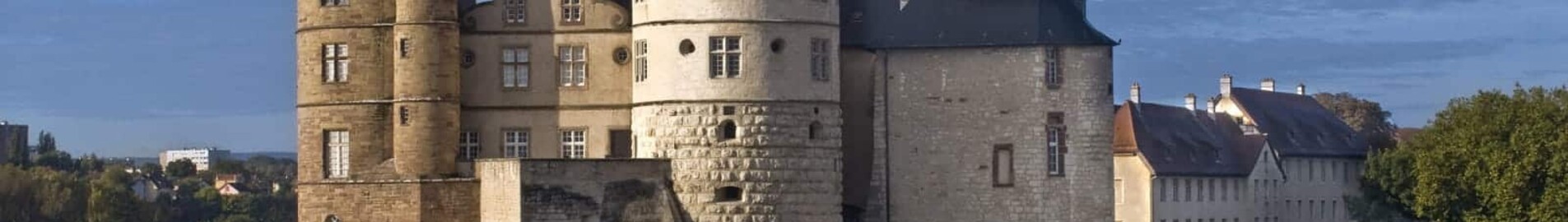 Montbeliard Courcelles: частен самолет под наем 