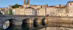 Niort Souche: частен самолет под наем 