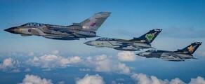 Topcliffe Raf : Частен наем на самолет