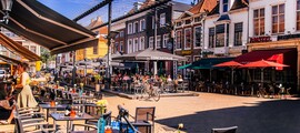 Drachten : частен самолет под наем