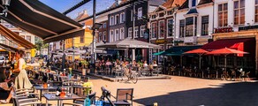 Groningen Eelde: местоположение на частен самолет 