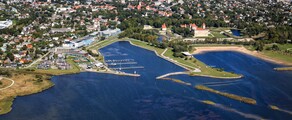 Kuressaare : частен самолет под наем 