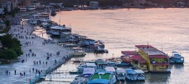 Арад : частен самолет под наем 