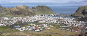 Vestmannaeyjar : частен самолет под наем 