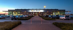 Weeze : частен самолет под наем 