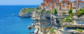 Bonifacio: наемане на частен самолет