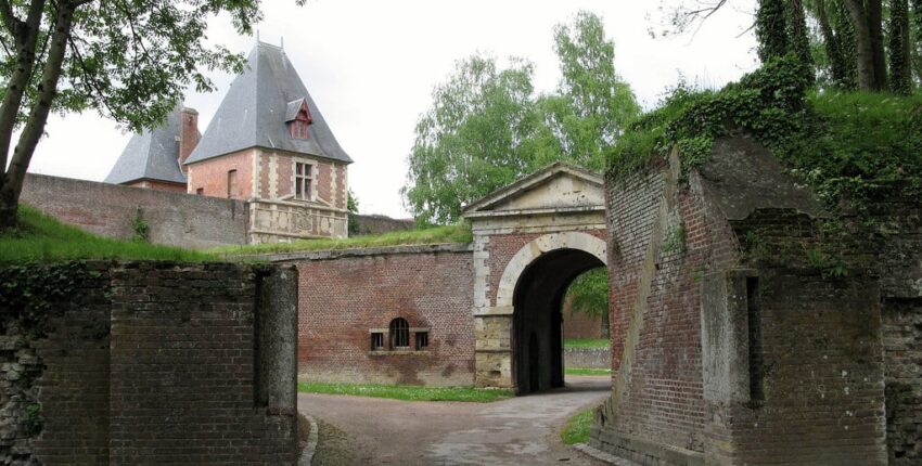 Частен самолет под наем на летище Péronne - Saint-Quentin