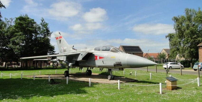 Наемете частен самолет от летище Coningsby