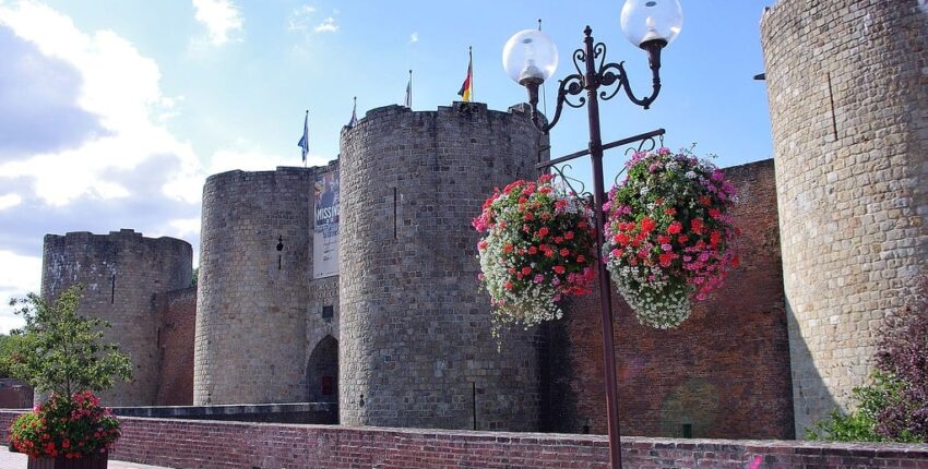 Частен самолет под наем на летище Péronne - Saint-Quentin