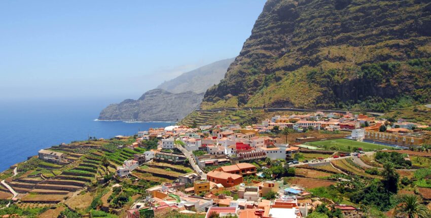 Наемете частен самолет от летище La Gomera