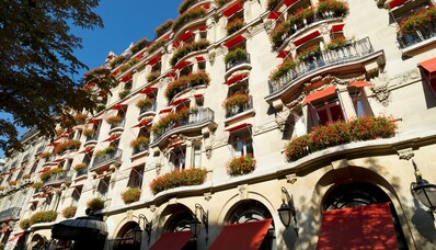 Луксозен хотел в Париж: мечтаният престой в Hôtel Plaza Athénée