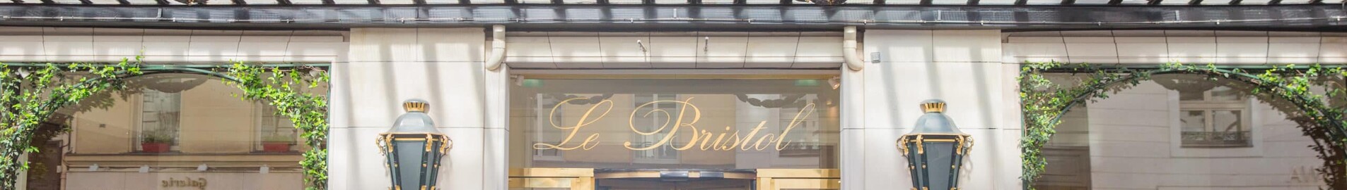 Луксозен хотел в Париж: преосмислено съвършенство в Bristol Paris