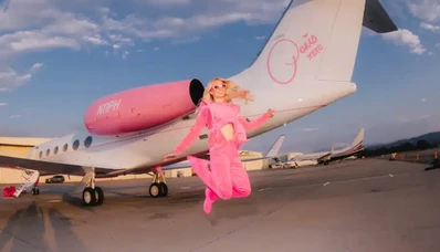 Sliv Air: Парис Хилтън подписва Gulfstream в свой образ